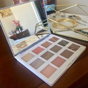 BH COSMETICS EYESHADOW PALETTE MARBLE COLLECTION